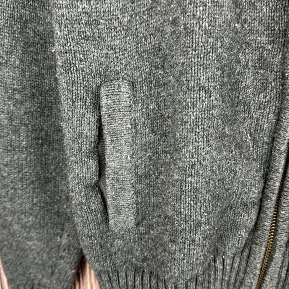 Columbia Women’s Sweater - Picture 4 of 9